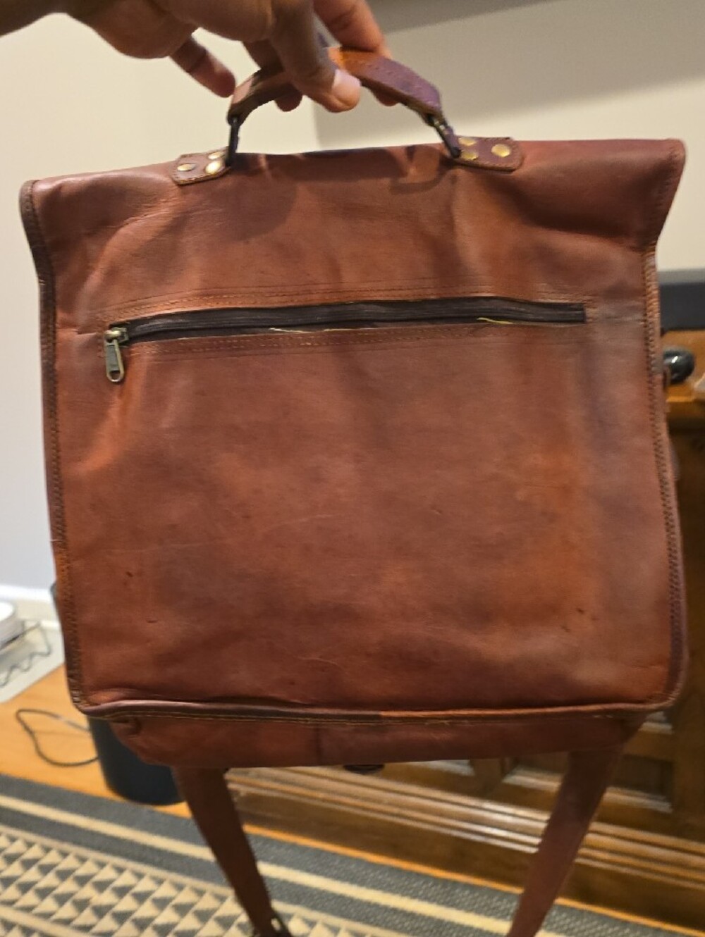 Classic Brown Leather Messenger Bag for Men - Picture 4 of 9